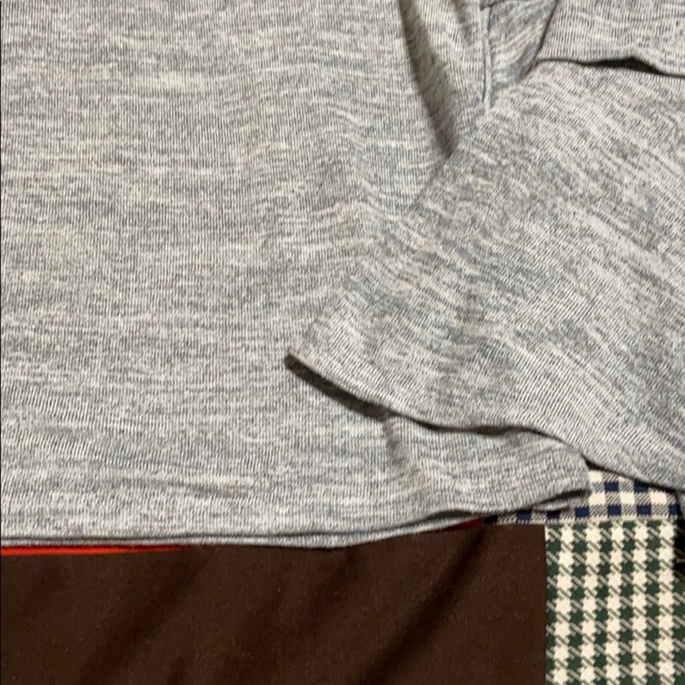 Pullover Top. Euc - image 7